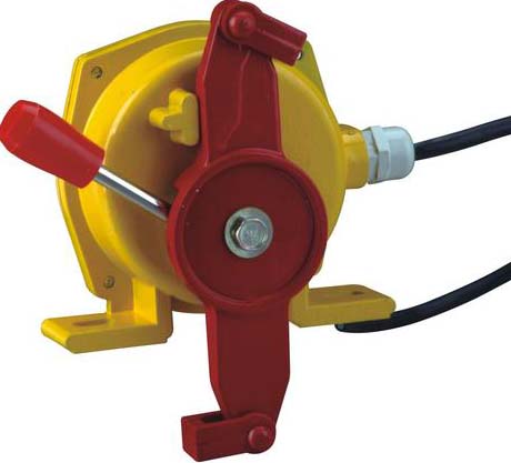 河北帶式輸送機拉繩開關(guān).jpg 河北帶式輸送機拉繩開關(guān).jpg